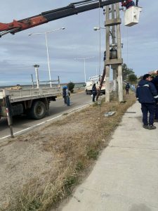 Se trabaja para restablecer por completo el servicio eléctrico y de agua en Caleta Olivia y Deseado
