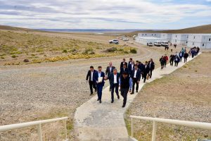 Vidal reunió a municipios y empresas chinas para reactivar La Barrancosa