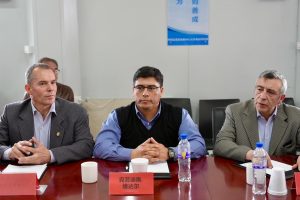 Vidal reunió a municipios y empresas chinas para reactivar La Barrancosa