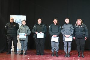 Personal de Seguridad finalizó curso de inglés y recibió su certificación