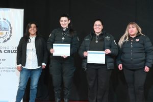Personal de Seguridad finalizó curso de inglés y recibió su certificación