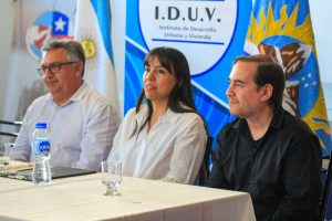 El Gobierno Provincial entregó títulos de propiedad a familias de 28 de Noviembre