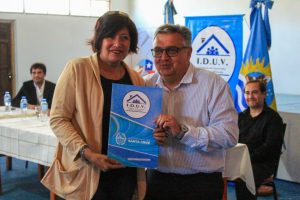 El Gobierno Provincial entregó títulos de propiedad a familias de 28 de Noviembre