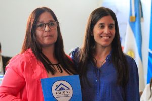 El Gobierno Provincial entregó títulos de propiedad a familias de 28 de Noviembre