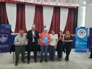 El Gobierno Provincial entregó títulos de propiedad a familias de Puerto Santa Cruz