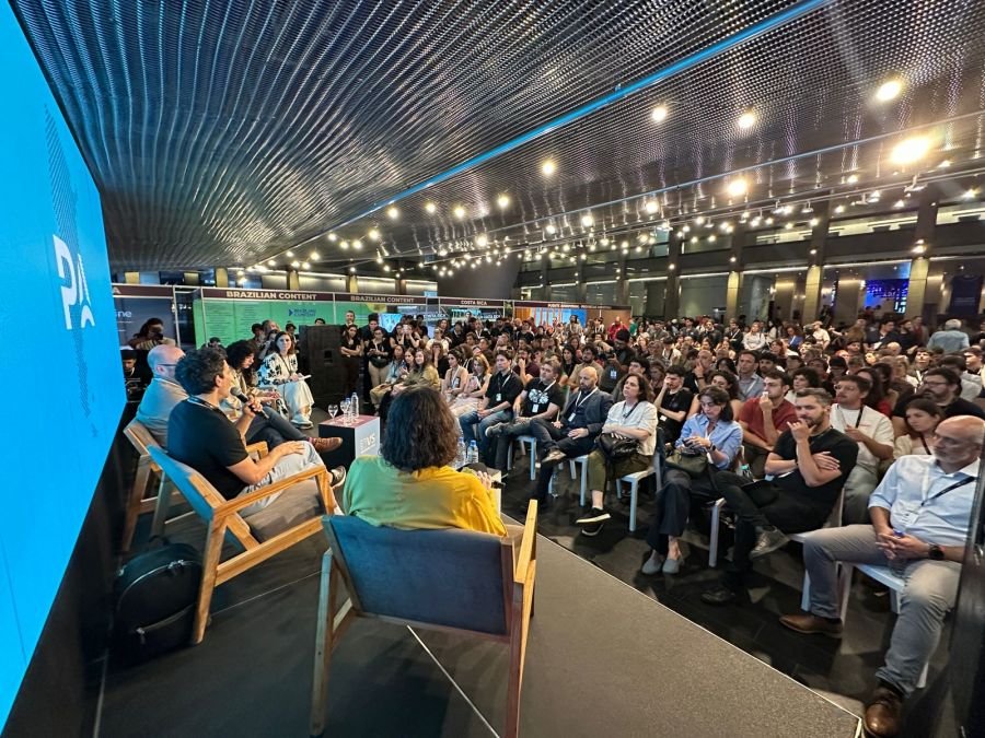 Santa Cruz participó en la charla “Filmar en las provincias” en Ventana Sur 2025