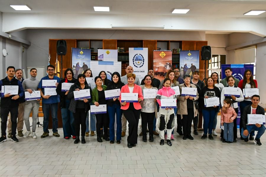 Finalizó la tercera cohorte de Lengua de Señas Argentina para agentes de la Administración Pública Provincial