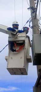 Continuidad de trabajos eléctricos y de saneamiento tras el temporal