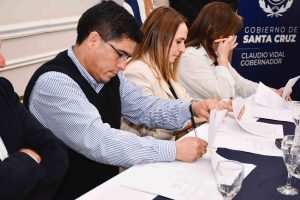 Vidal: “Nos estamos incorporando al mundo”, vuelve la obra del astillero en Caleta Olivia