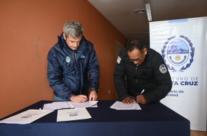 Seguridad y Santa Cruz Puede SAU formalizaron acuerdo de abastecimiento alimentario para las áreas del organismo