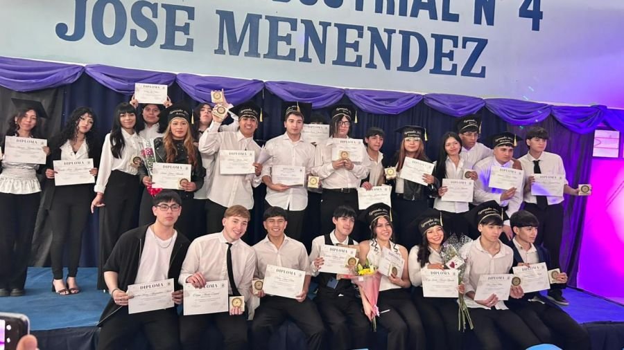 Se realizó un emotivo acto de egreso en la Escuela Industrial N° 4