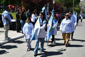 Boggio en representación del Gobierno Provincial acompañó el 98° Aniversario de El Calafate