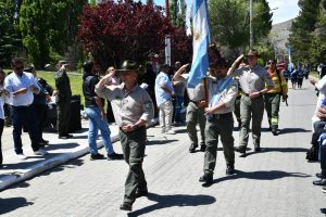 Boggio en representación del Gobierno Provincial acompañó el 98° Aniversario de El Calafate