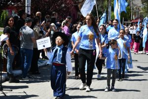 Boggio en representación del Gobierno Provincial acompañó el 98° Aniversario de El Calafate