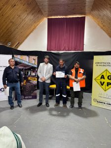 Maquinaria Pesada: Distrigas y Vialidad Provincial finalizaron capacitación en El Chaltén