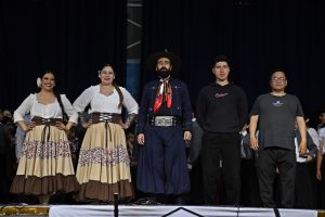 La Escuela Provincial de Danzas celebró su muestra de Folklore y Tango