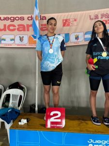 Jornada inolvidable para Santa Cruz: oro en atletismo y destacada actuación en natación