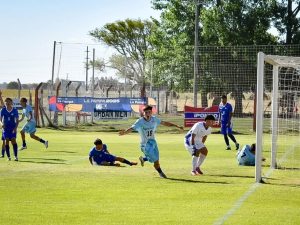Jornada inolvidable para Santa Cruz: oro en atletismo y destacada actuación en natación