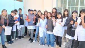 Ambiente acompaña a 6 instituciones de Santa Cruz en la participación del Proyecto 100 Huertas