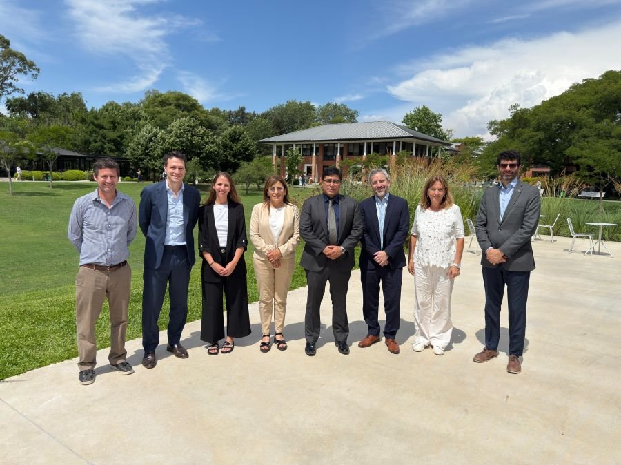 Vidal encabezó una reunión con prestigiosa universidad y el sector empresarial para impulsar un proyecto educativo provincial