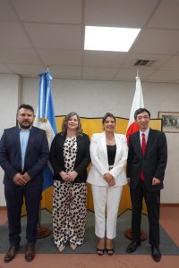 La Embajada del Japón firmó un convenio para donar equipamiento médico a la provincia de Santa Cruz