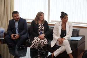 La Embajada del Japón firmó un convenio para donar equipamiento médico a la provincia de Santa Cruz