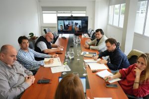 Producción llevó adelante una reunión de gabinete para analizar las acciones de 2025