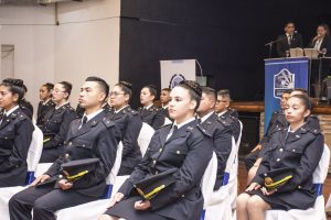 Egresó la nueva promoción de Oficiales Ayudantes y Subadjutores de la Policía de Santa Cruz