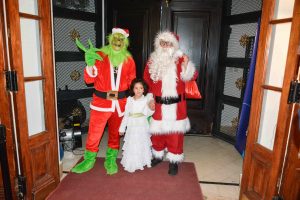 La Secretaría de Culto realizó el encendido del Pesebre Navideño