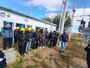 Estudiantes de ingeniería realizaron un recorrido técnico por la central Río Chico
