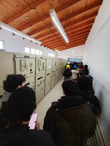 Estudiantes de ingeniería realizaron un recorrido técnico por la central Río Chico