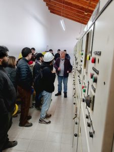 Estudiantes de ingeniería realizaron un recorrido técnico por la central Río Chico