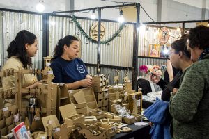 Gran convocatoria en el cierre anual del Mercado de la Economía Comunitaria