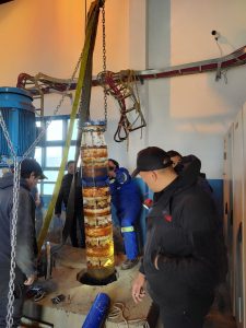 El operativo del GERS finalizó con éxito el reflote de bomba de agua en El Calafate