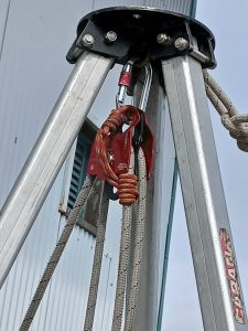 El operativo del GERS finalizó con éxito el reflote de bomba de agua en El Calafate