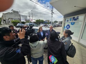 Lotería de Santa Cruz entregó un Toyota Yaris 0 km