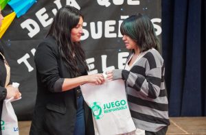 Entregaron premios del concurso "La voz contra las apuestas ilegales"