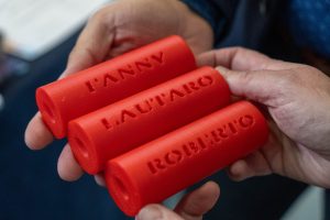 Entregaron material didáctico adaptado a la Asociación Ángeles Especiales