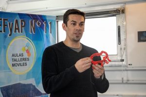 Entregaron material didáctico adaptado a la Asociación Ángeles Especiales