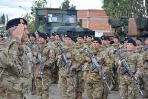 Álvarez y Elmiger estuvieron presentes en la asunción del nuevo comandante de la XI Brigada Mecanizada de Río Gallegos