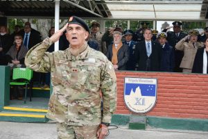 Álvarez y Elmiger estuvieron presentes en la asunción del nuevo comandante de la XI Brigada Mecanizada de Río Gallegos