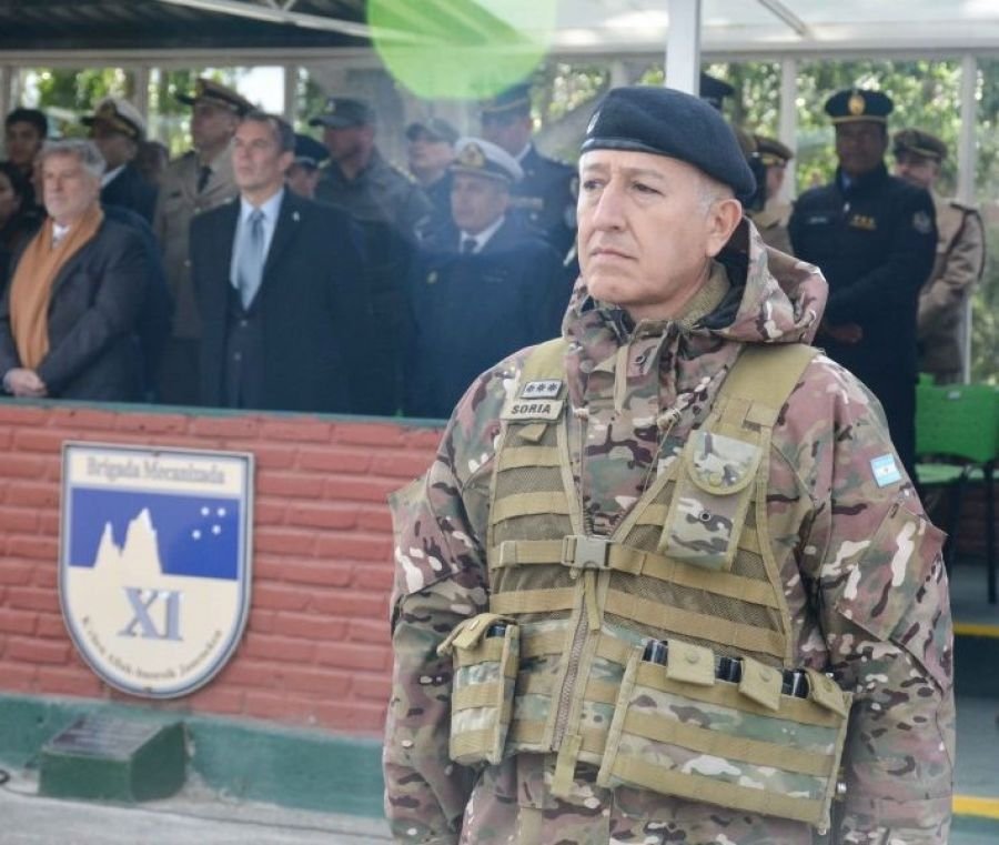 Álvarez y Elmiger estuvieron presentes en la asunción del nuevo comandante de la XI Brigada Mecanizada de Río Gallegos