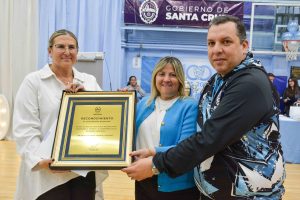 Autoridades Provinciales acompañaron el acto por el Centenario del Club Hispano Americano