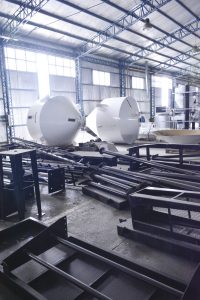 El polo industrial Santa Cruz Puede inicia la fabricación de aberturas con mano de obra local