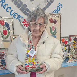 Con una muestra abierta, el Centro “Recuerdos Compartidos” realizó el cierre anual de sus talleres