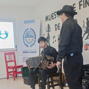 Con una muestra abierta, el Centro “Recuerdos Compartidos” realizó el cierre anual de sus talleres