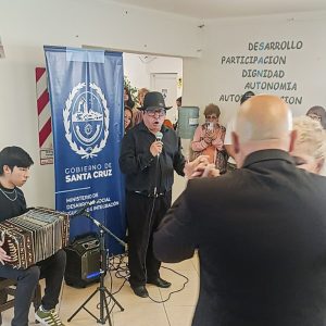 Con una muestra abierta, el Centro “Recuerdos Compartidos” realizó el cierre anual de sus talleres