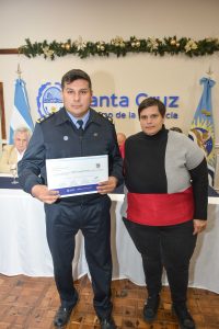 El Gobierno de Santa Cruz entregó certificados de la Capacitación en Compras y Contrataciones Públicas