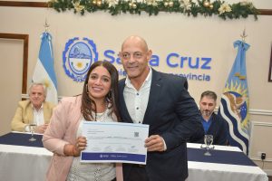 El Gobierno de Santa Cruz entregó certificados de la Capacitación en Compras y Contrataciones Públicas
