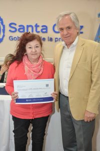 El Gobierno de Santa Cruz entregó certificados de la Capacitación en Compras y Contrataciones Públicas